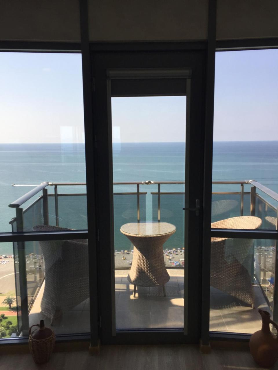 Sea Towers 2309 Apartment Batumi Bagian luar foto