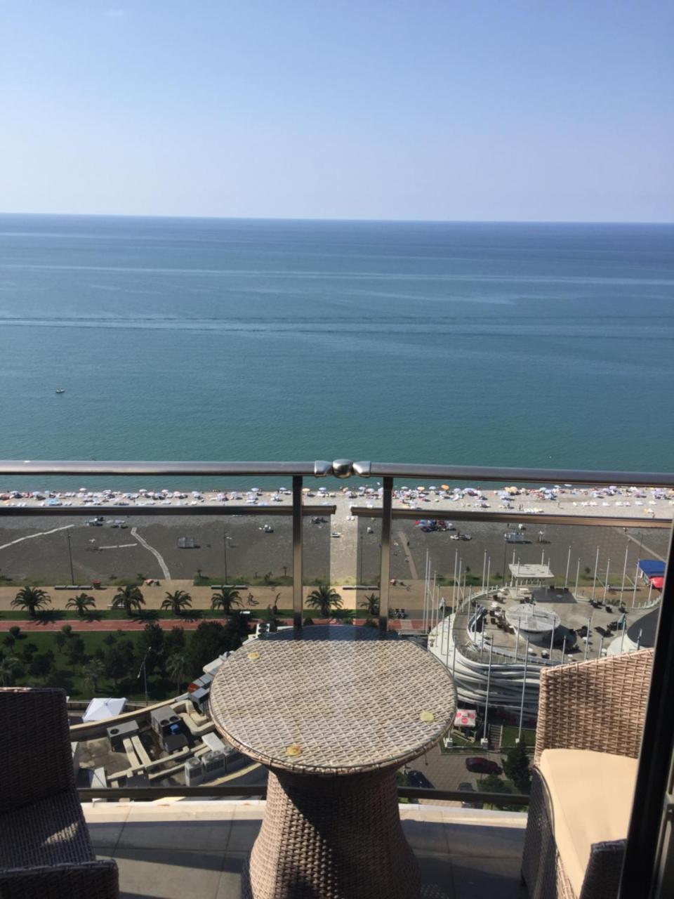 Sea Towers 2309 Apartment Batumi Bagian luar foto